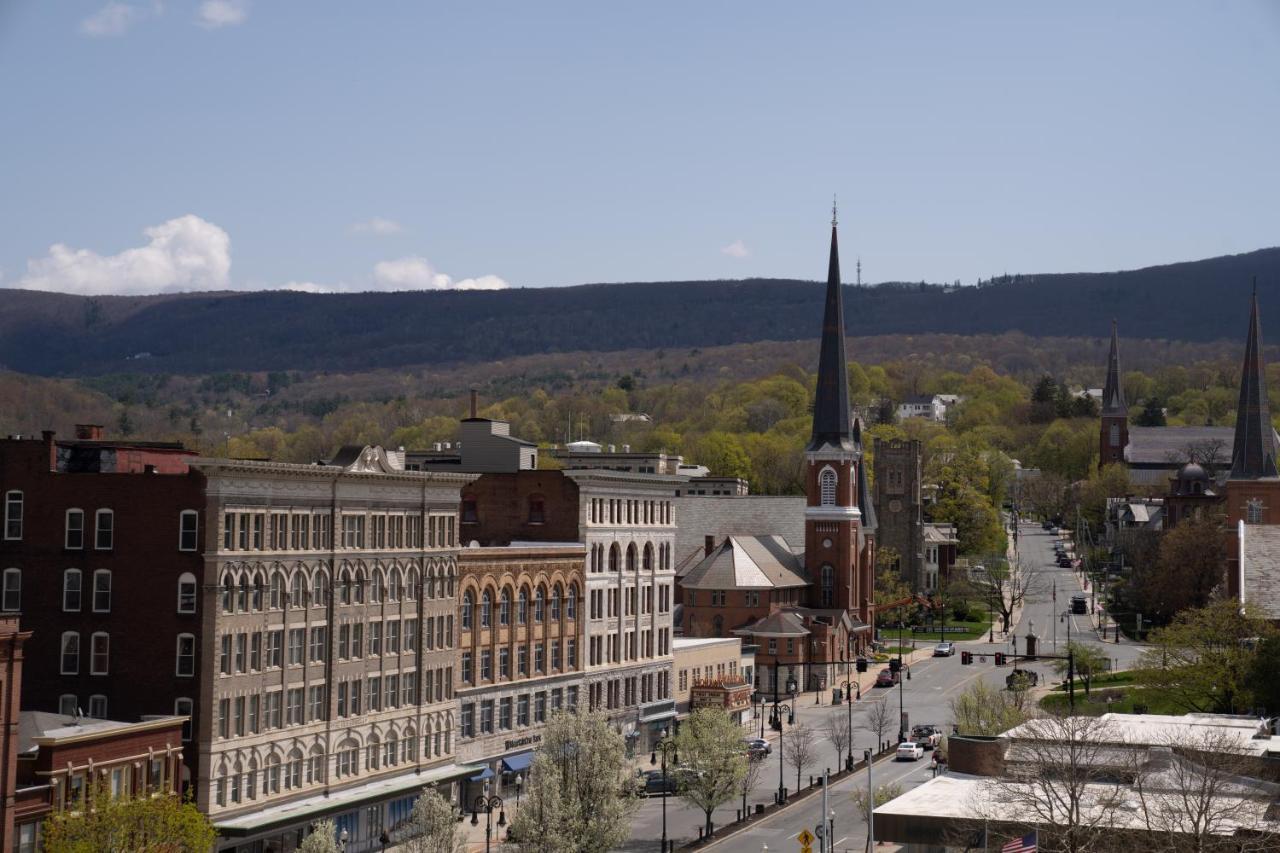 Hotel Downstreet, Ascend Hotel Collection North Adams Eksteriør billede